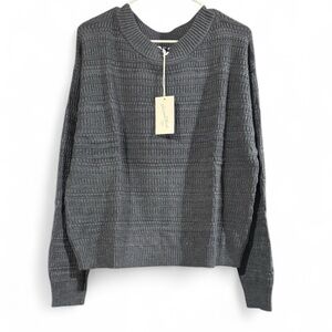 Size XL Universal thread Women’s knitted top